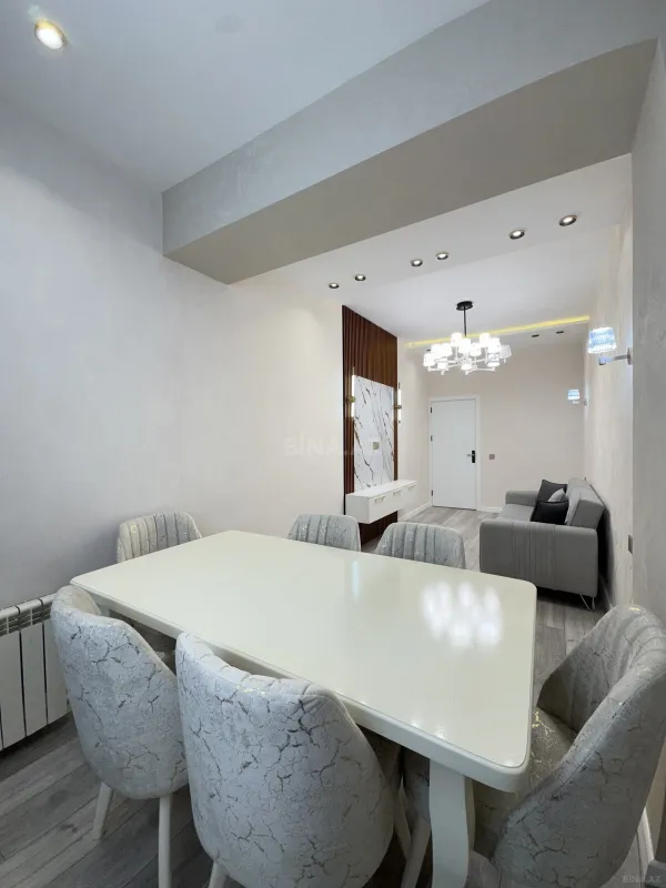 Satılır 2 otaqlı mənzil 78 m²