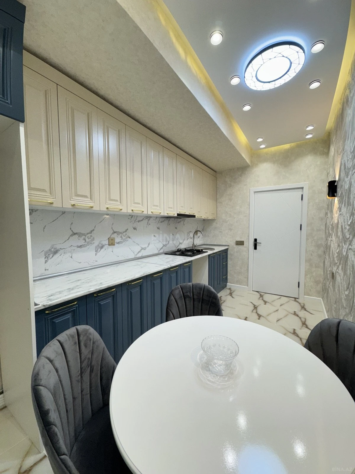 Satılır 2 otaqlı mənzil 78 m²