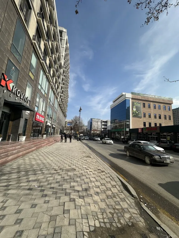 Satılır 2 otaqlı mənzil 118.5 m²