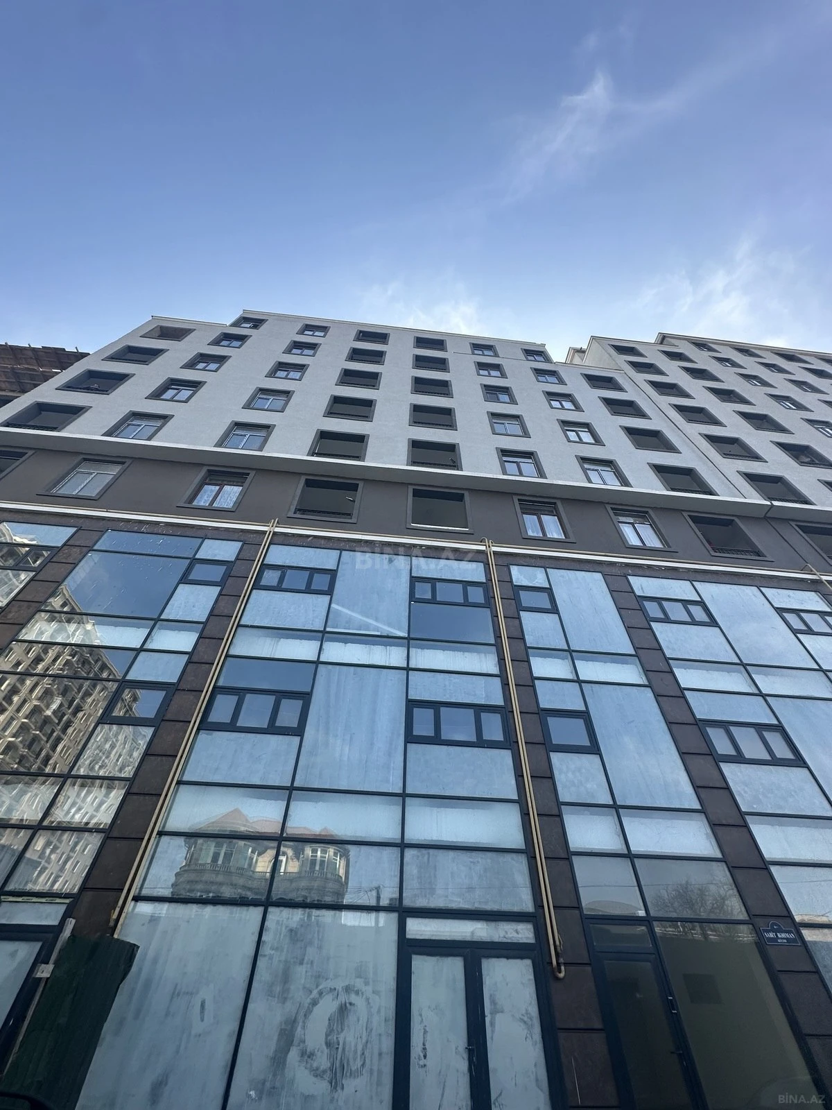 Satılır 2 otaqlı mənzil 118.5 m²