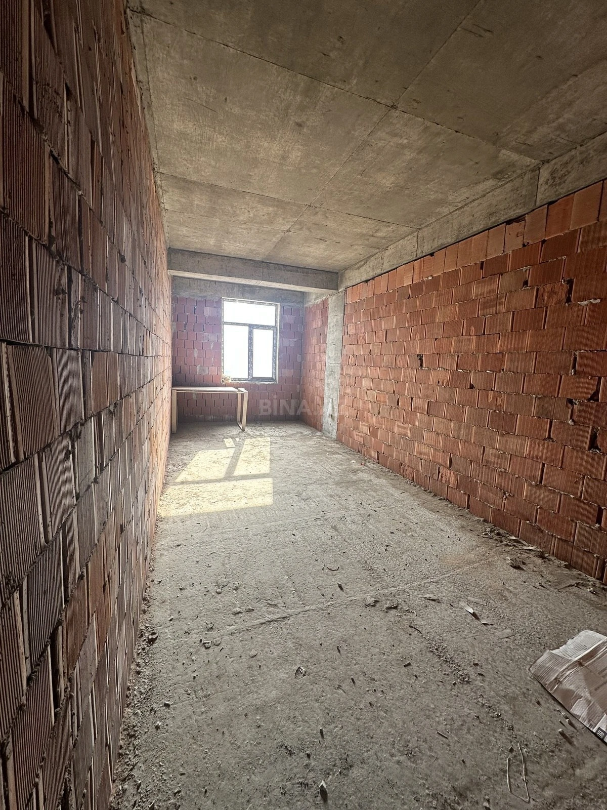 Satılır 2 otaqlı mənzil 118.5 m²