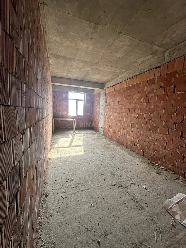 Satılır 2 otaqlı mənzil 118.5 m²