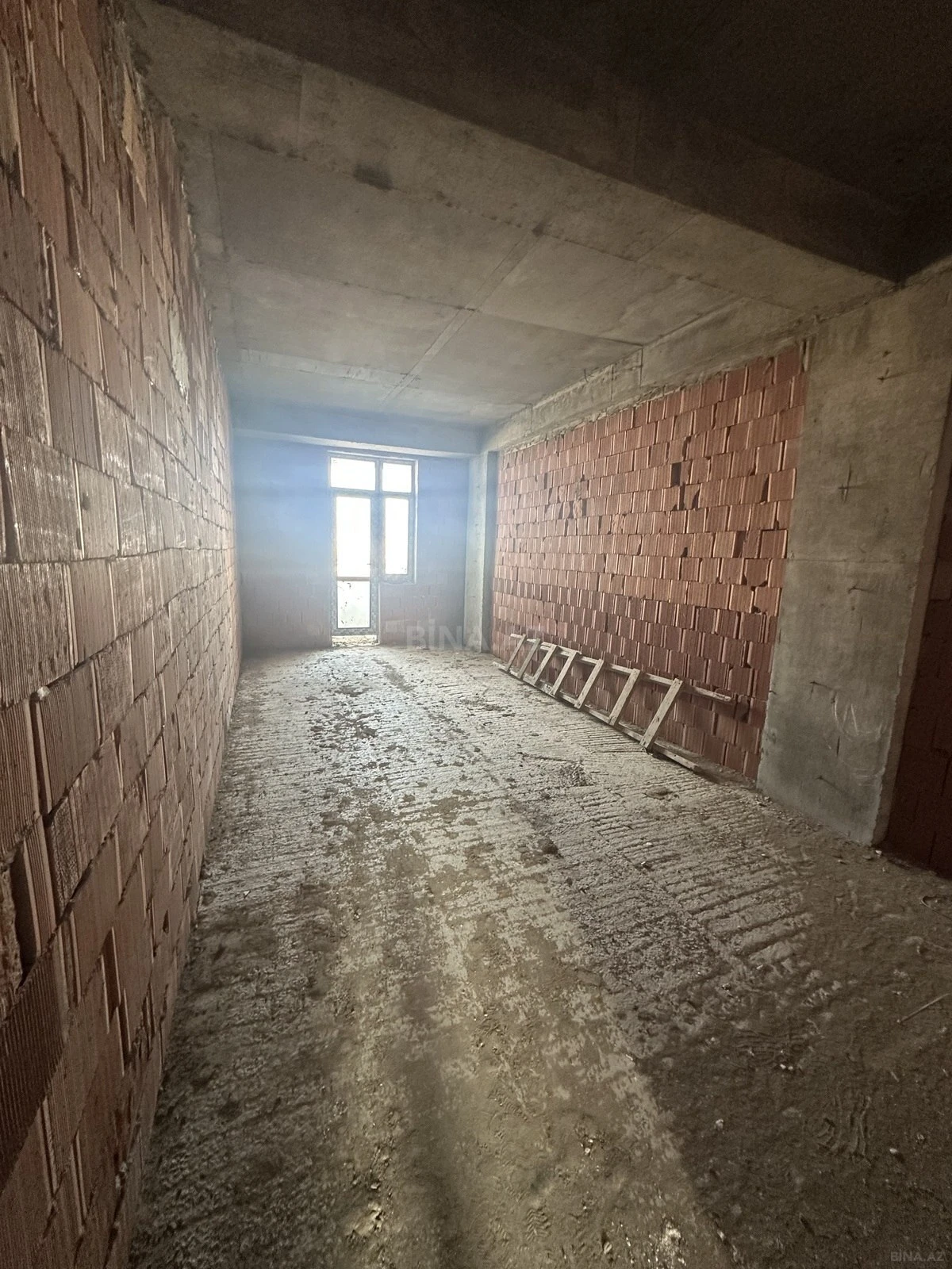 Satılır 2 otaqlı mənzil 118.5 m²