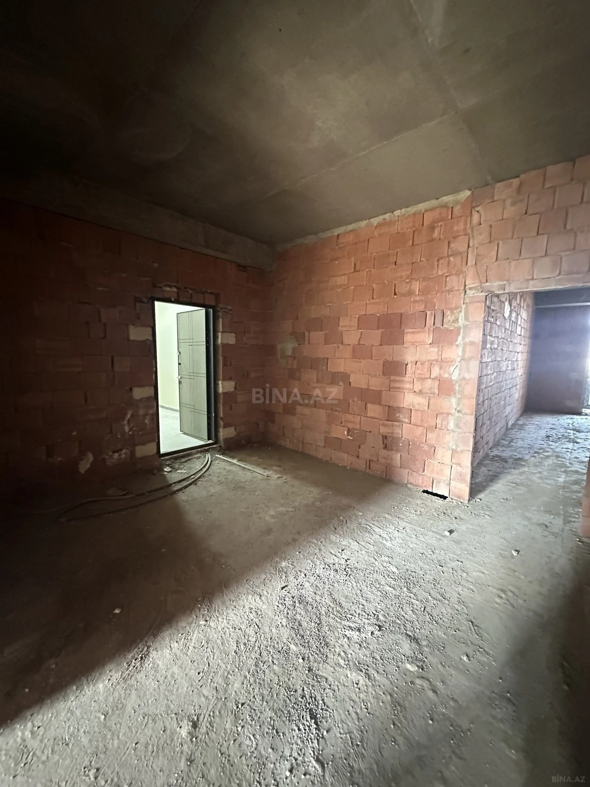 Satılır 2 otaqlı mənzil 118.5 m²