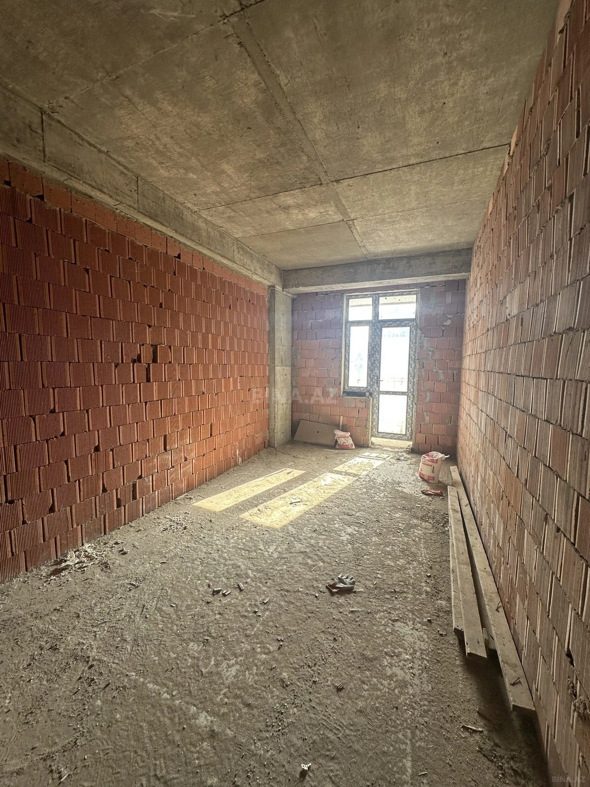 Satılır 2 otaqlı mənzil 118.5 m²