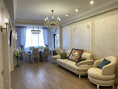 Satılır 3 otaqlı mənzil 115 m²