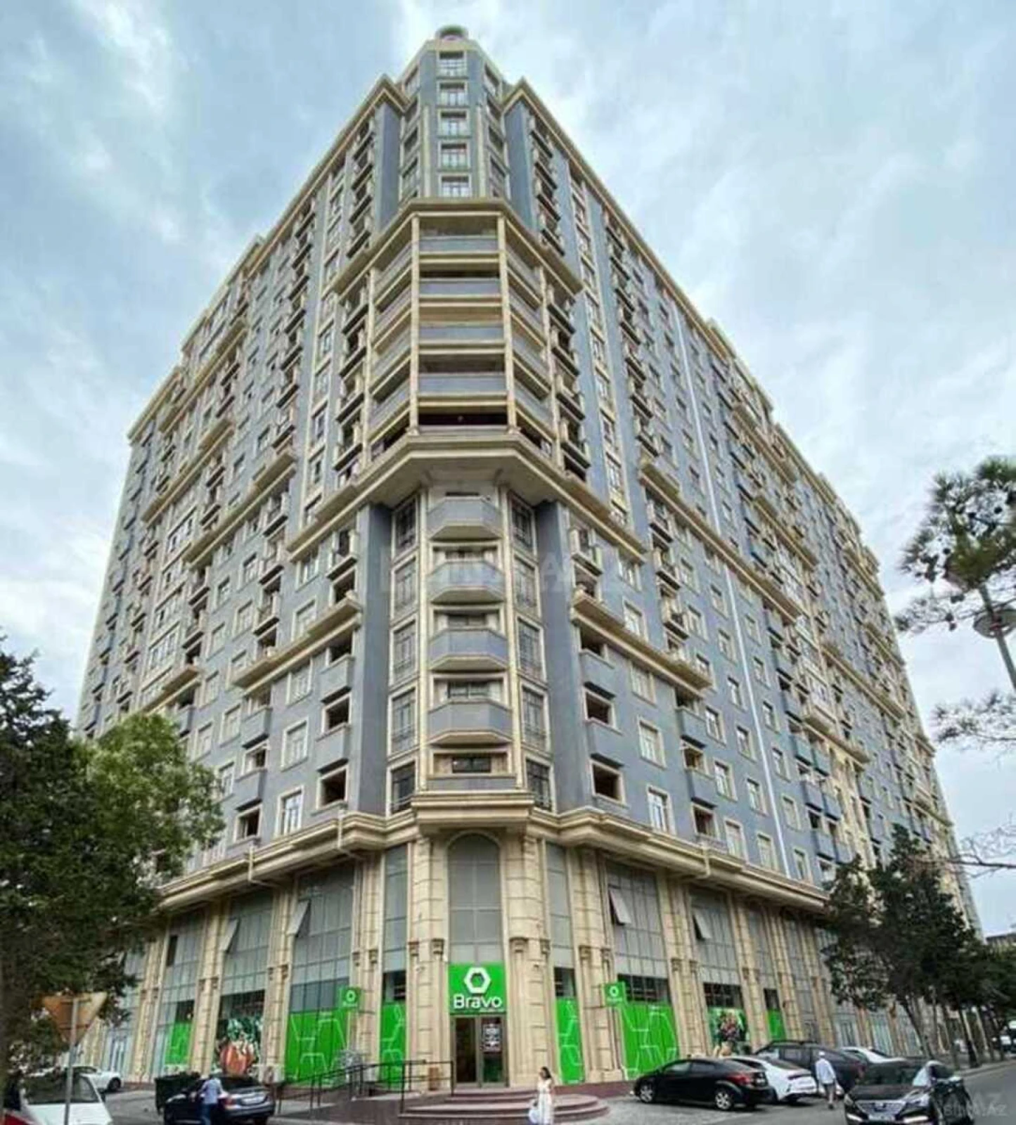 Satılır 3 otaqlı mənzil 115 m²