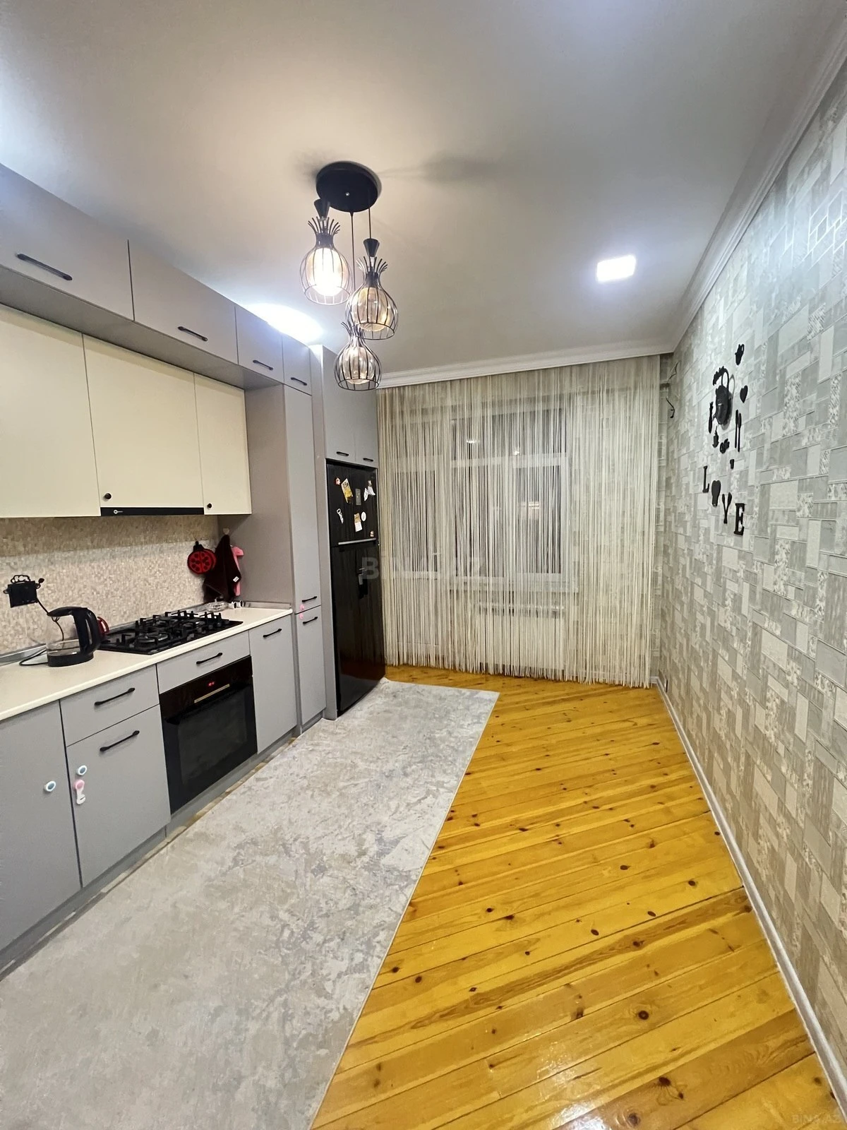 Satılır 2 otaqlı mənzil 68 m²