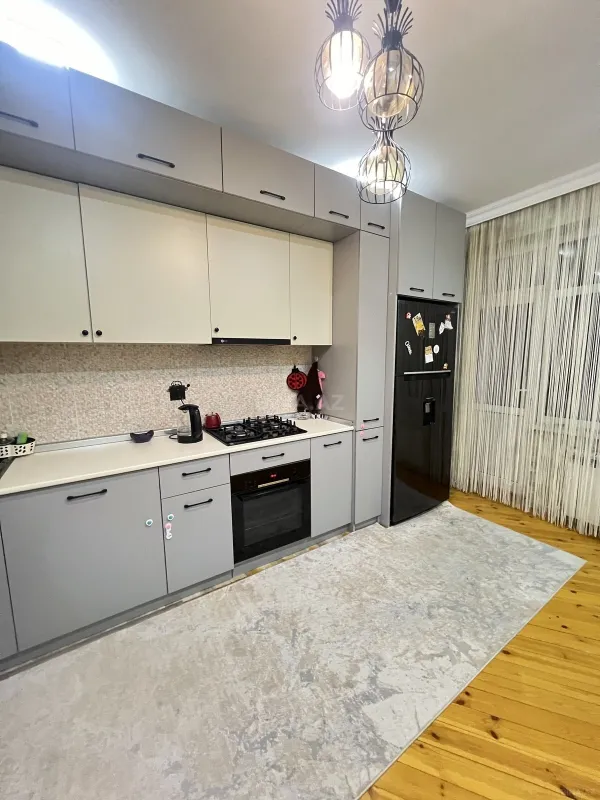 Satılır 2 otaqlı mənzil 68 m²