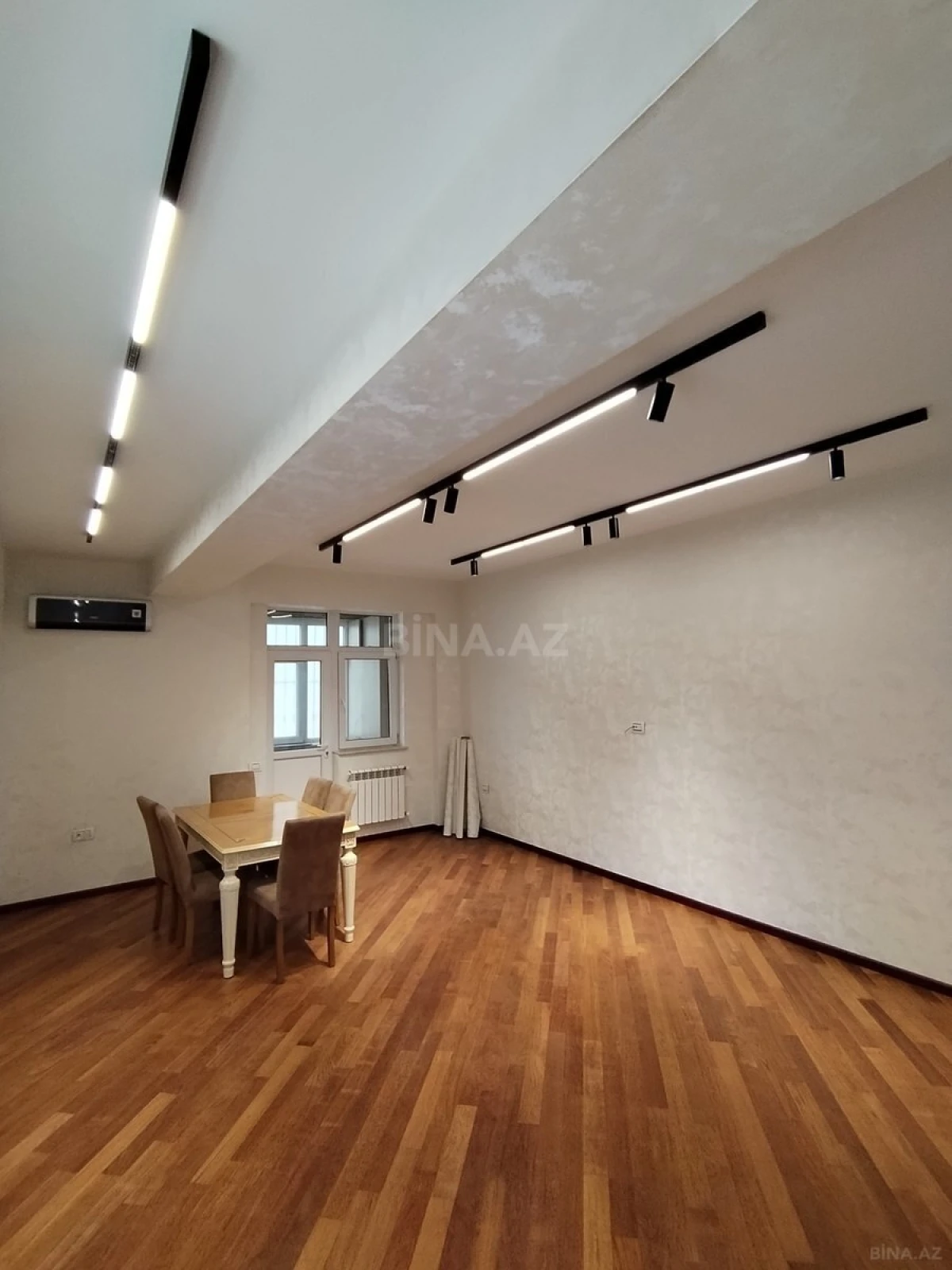 Satılır 3 otaqlı mənzil 129 m²