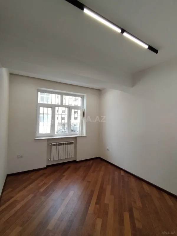 Satılır 3 otaqlı mənzil 129 m²