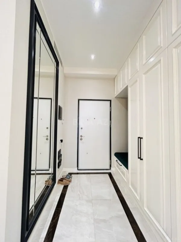 Satılır 3 otaqlı mənzil 167 m²