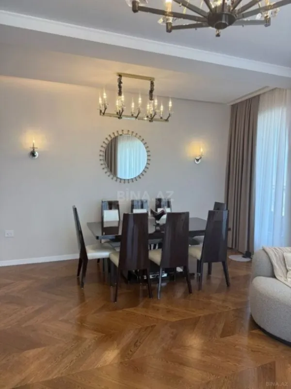 Satılır 3 otaqlı mənzil 167 m²
