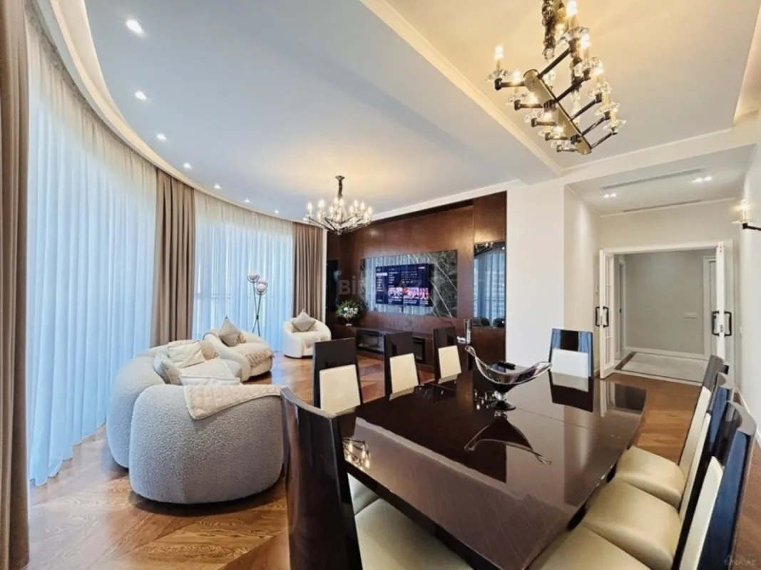 Satılır 3 otaqlı mənzil 167 m²