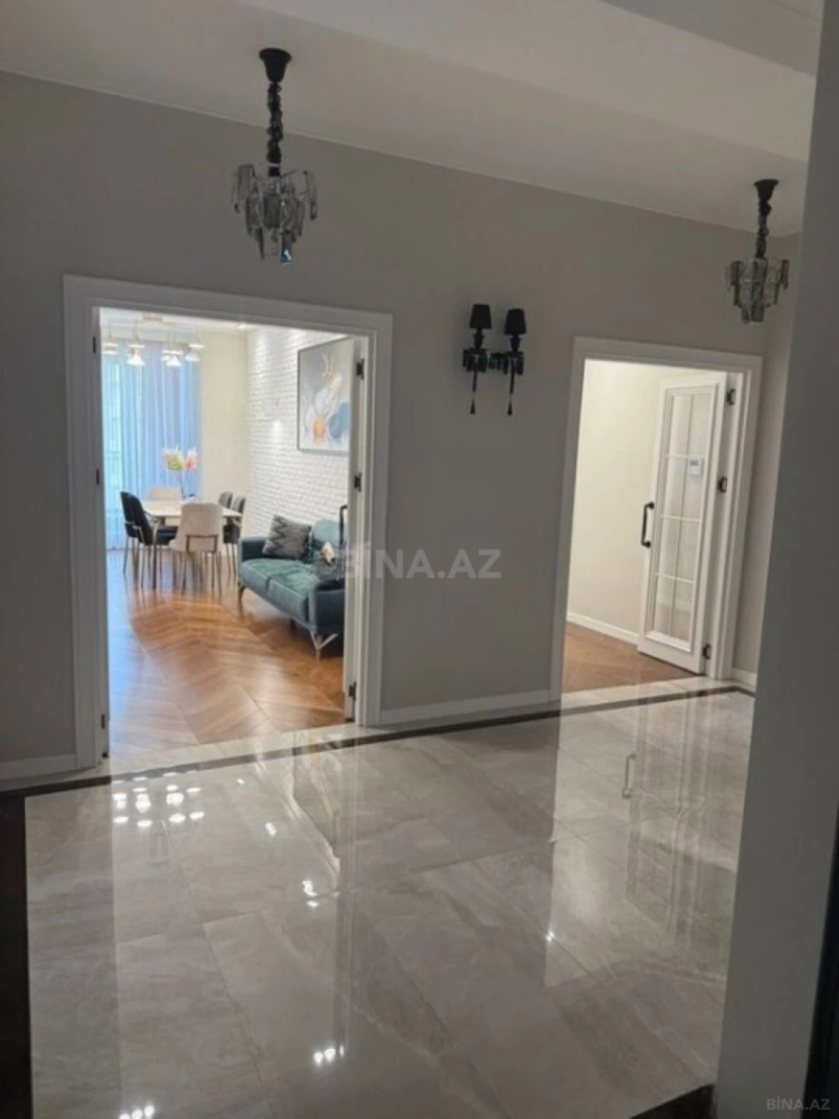 Satılır 3 otaqlı mənzil 167 m²