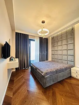 Satılır 3 otaqlı mənzil 167 m²