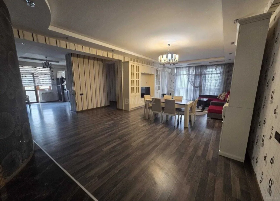 Kirayə verilir 3 otaqlı mənzil 165 m²