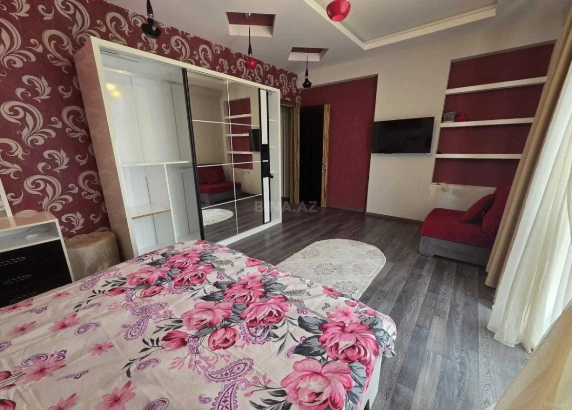 Kirayə verilir 3 otaqlı mənzil 165 m²