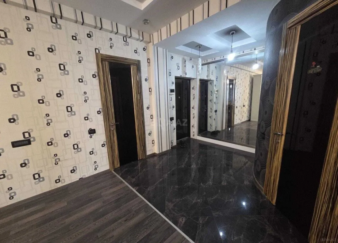 Kirayə verilir 3 otaqlı mənzil 165 m²