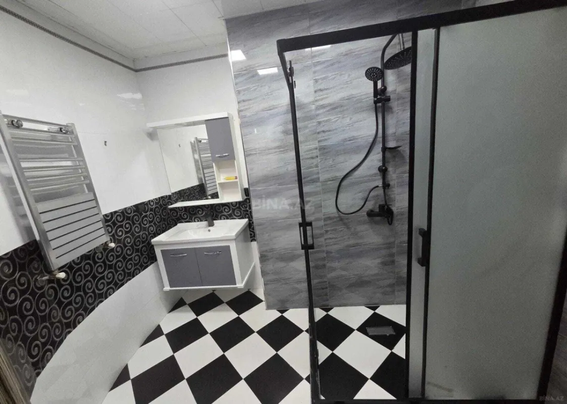 Kirayə verilir 3 otaqlı mənzil 165 m²