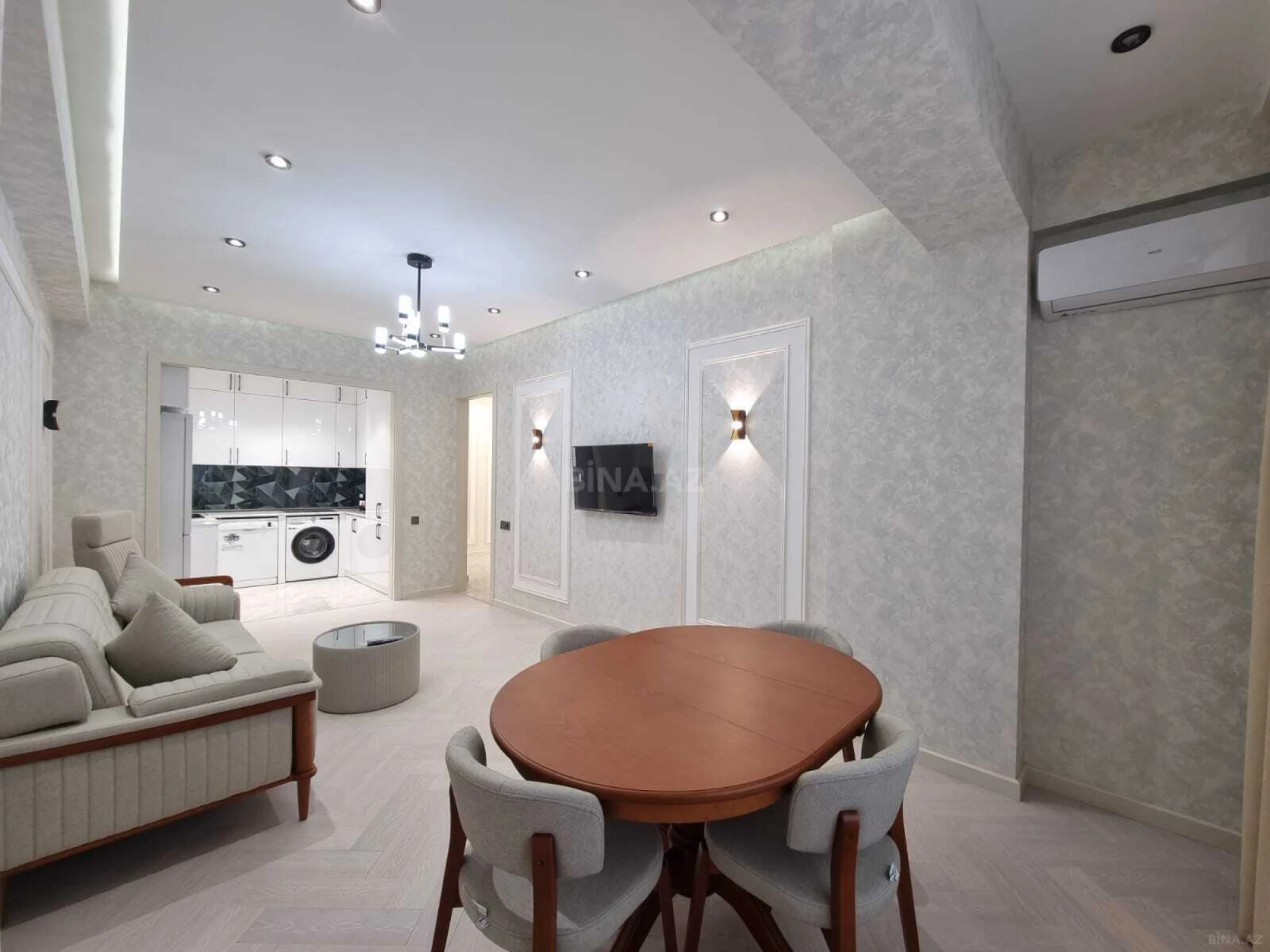 Kirayə verilir 2 otaqlı mənzil 70 m²