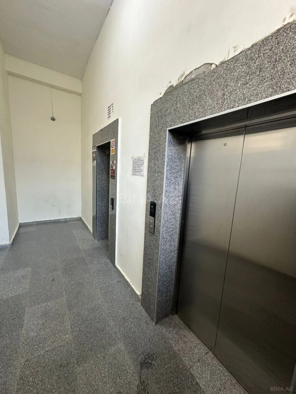 Satılır 3 otaqlı mənzil 147 m²