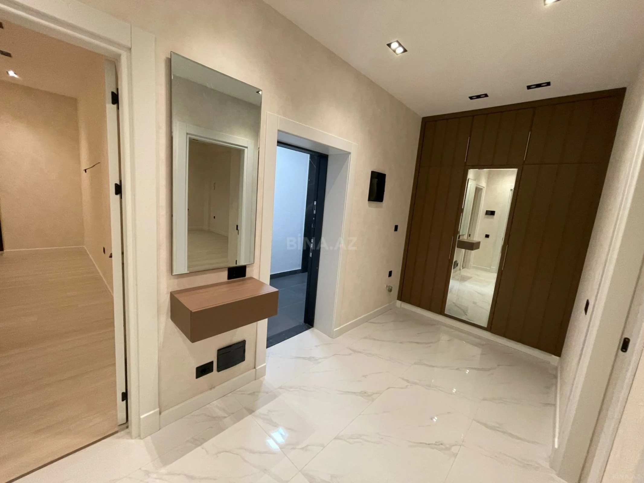 Kirayə verilir 3 otaqlı ofis 95 m²