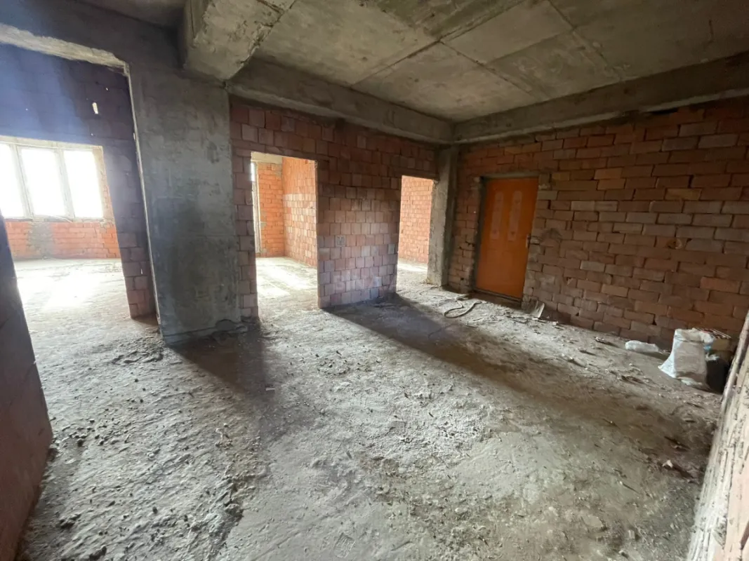 Satılır 8 otaqlı həyət evi 445 m²