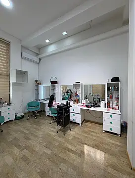 Satılır obyekt 65 m²