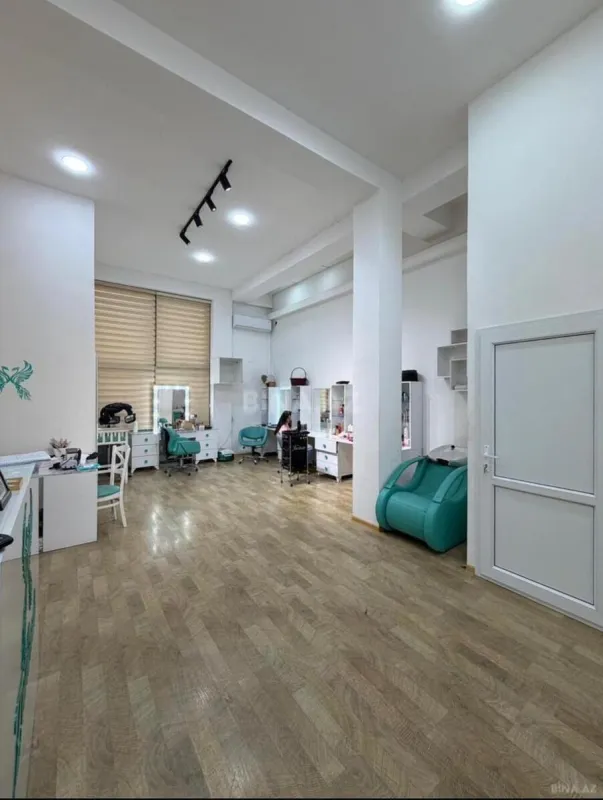 Satılır obyekt 65 m²