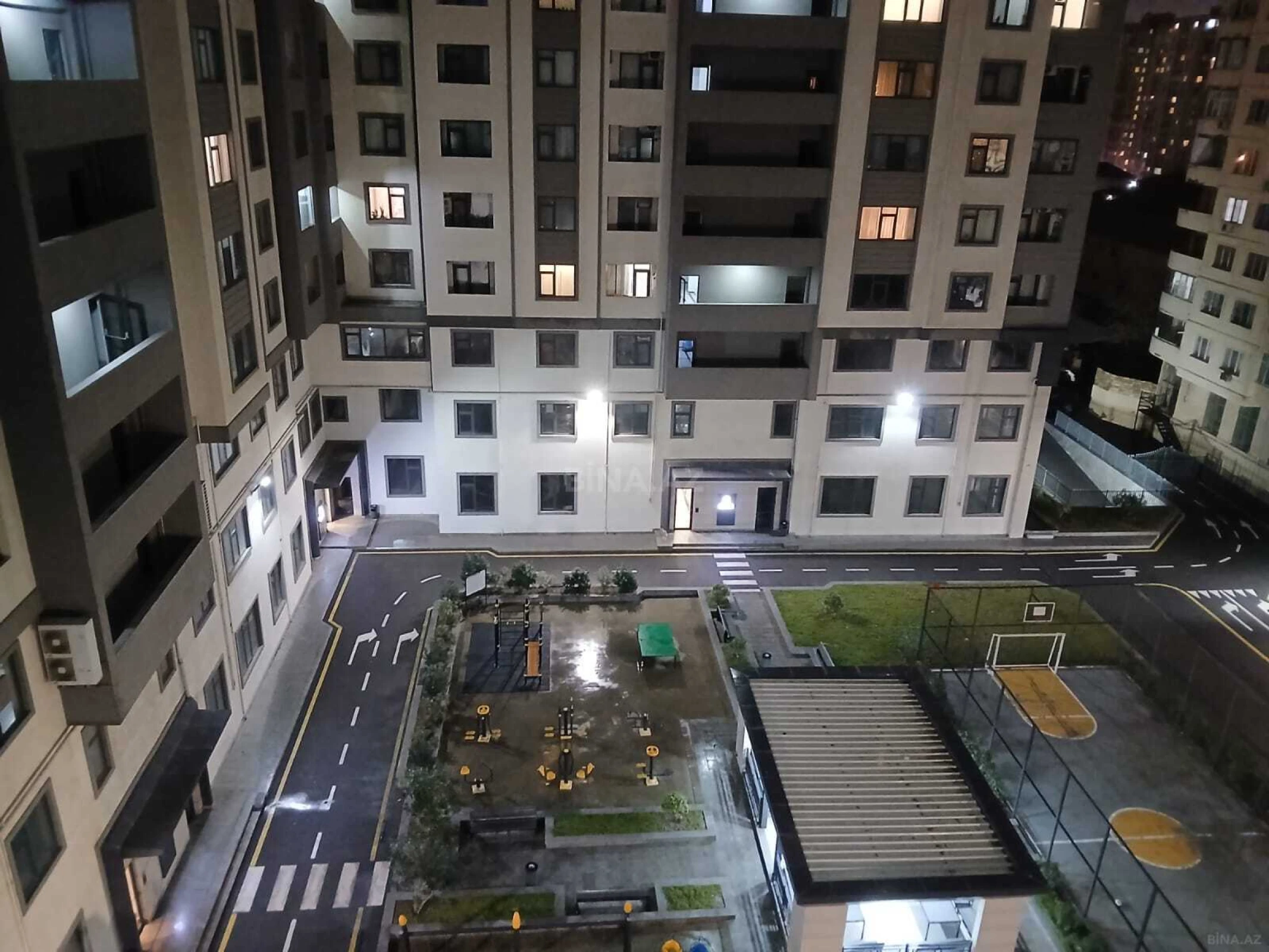 Satılır 2 otaqlı mənzil 65 m²