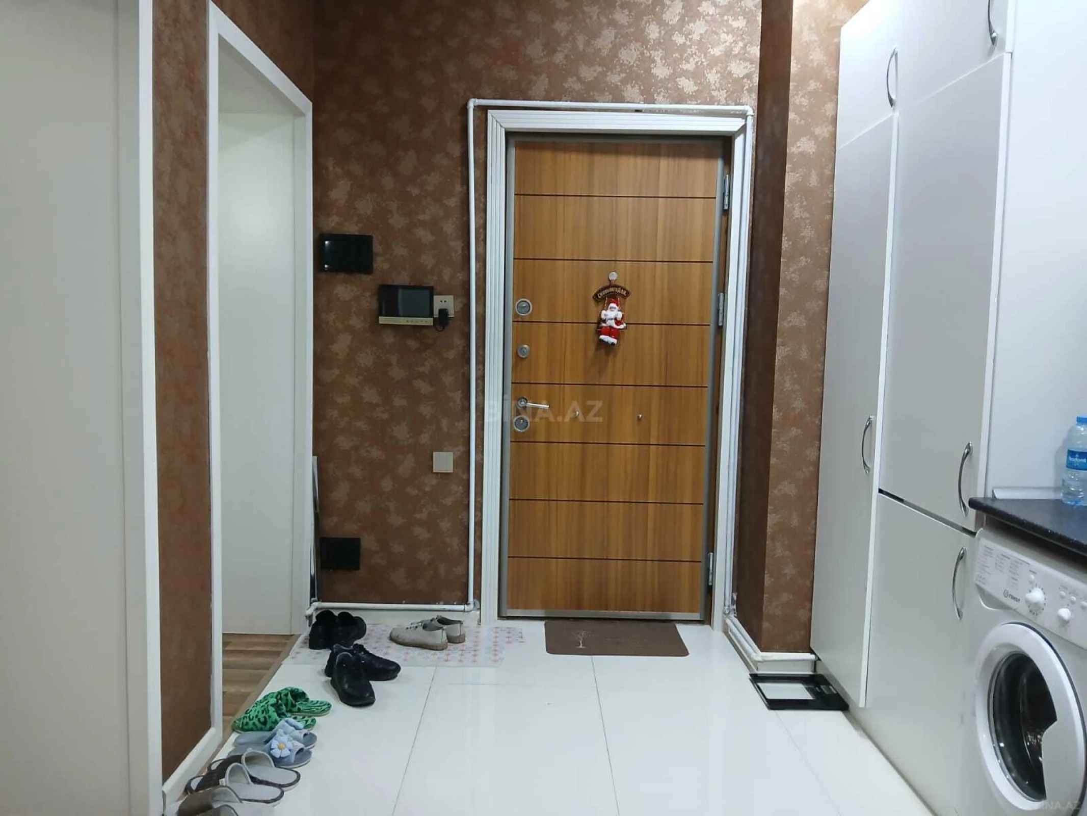 Satılır 2 otaqlı mənzil 65 m²