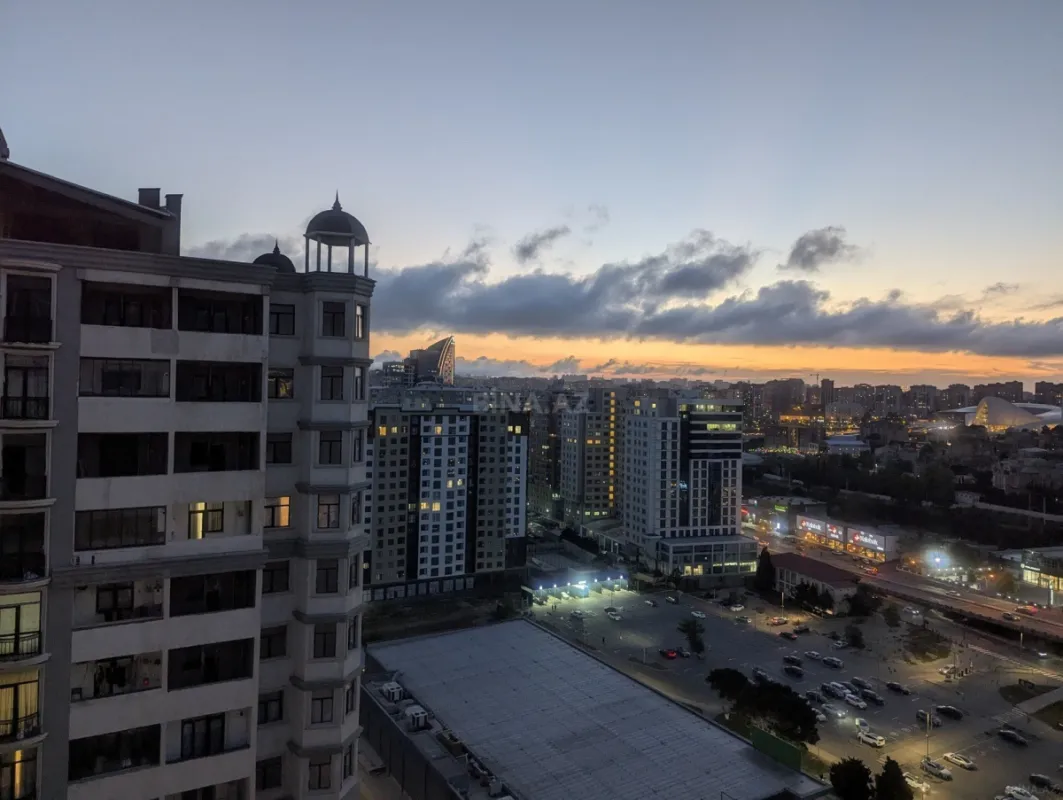 Satılır 2 otaqlı mənzil 70 m²