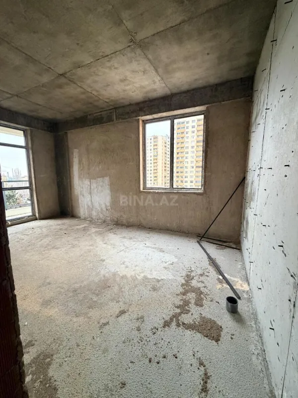 Satılır 3 otaqlı mənzil 110 m²