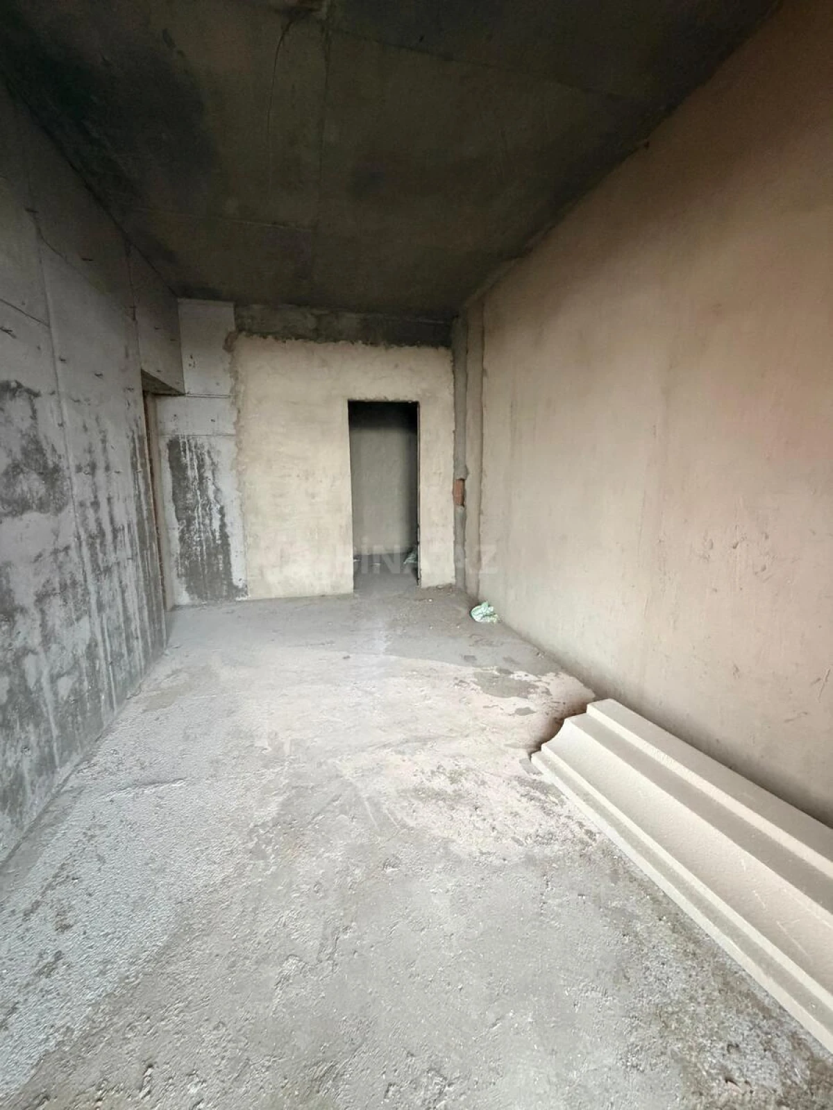 Satılır 3 otaqlı mənzil 110 m²