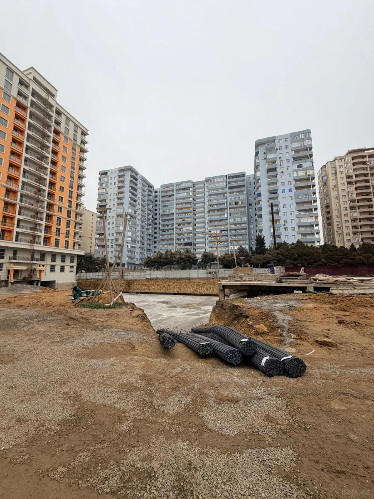 Satılır 3 otaqlı mənzil 110 m²