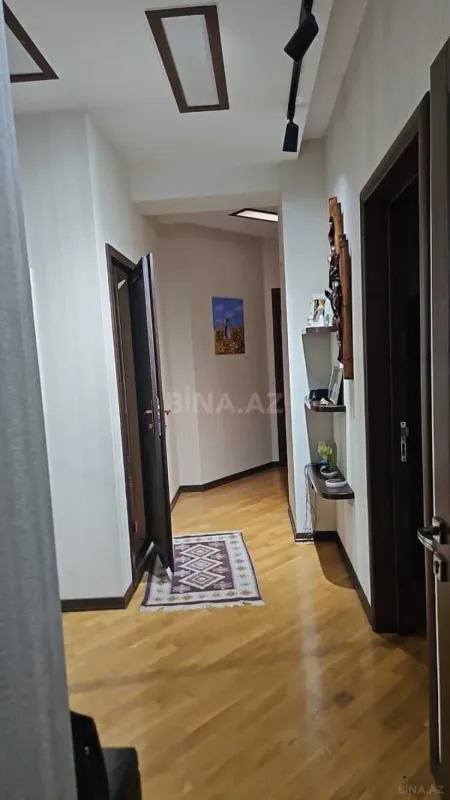 Satılır 3 otaqlı mənzil 92 m²