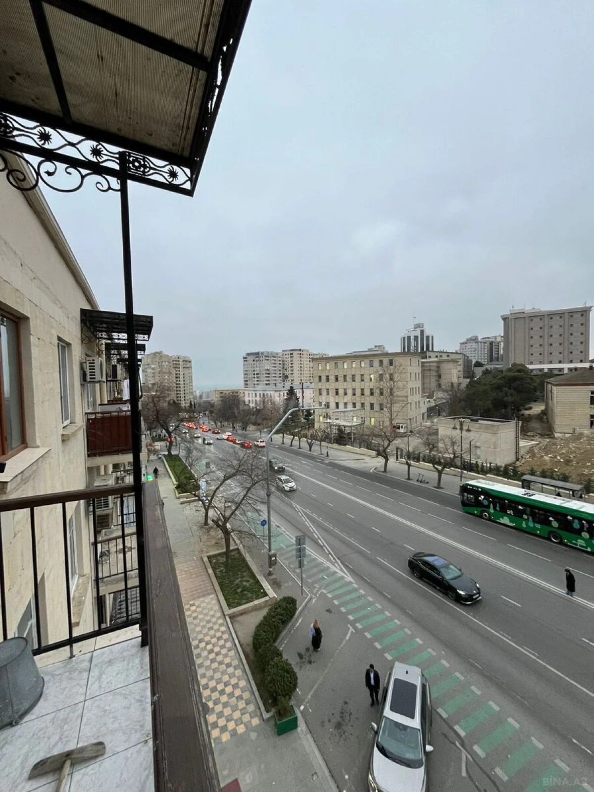 Satılır 3 otaqlı mənzil 90 m²