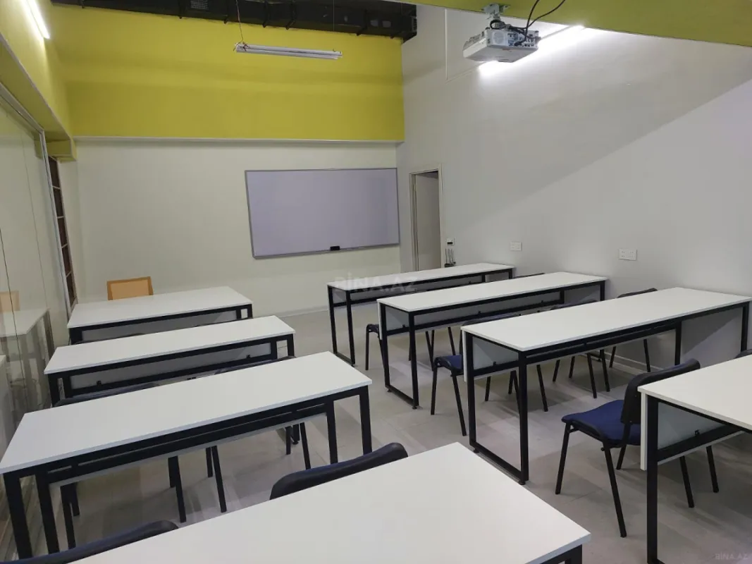 Satılır obyekt 220 m²