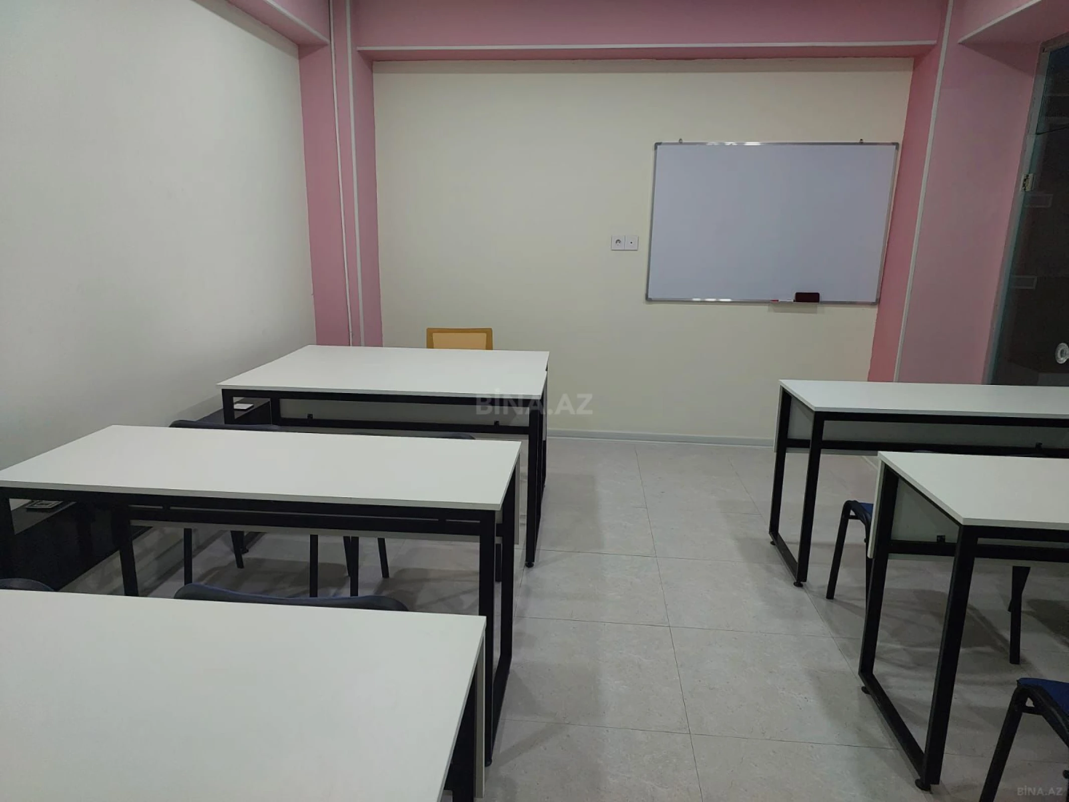 Satılır obyekt 220 m²