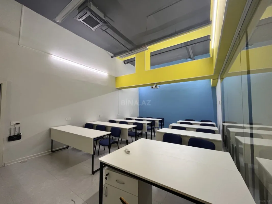 Satılır obyekt 220 m²