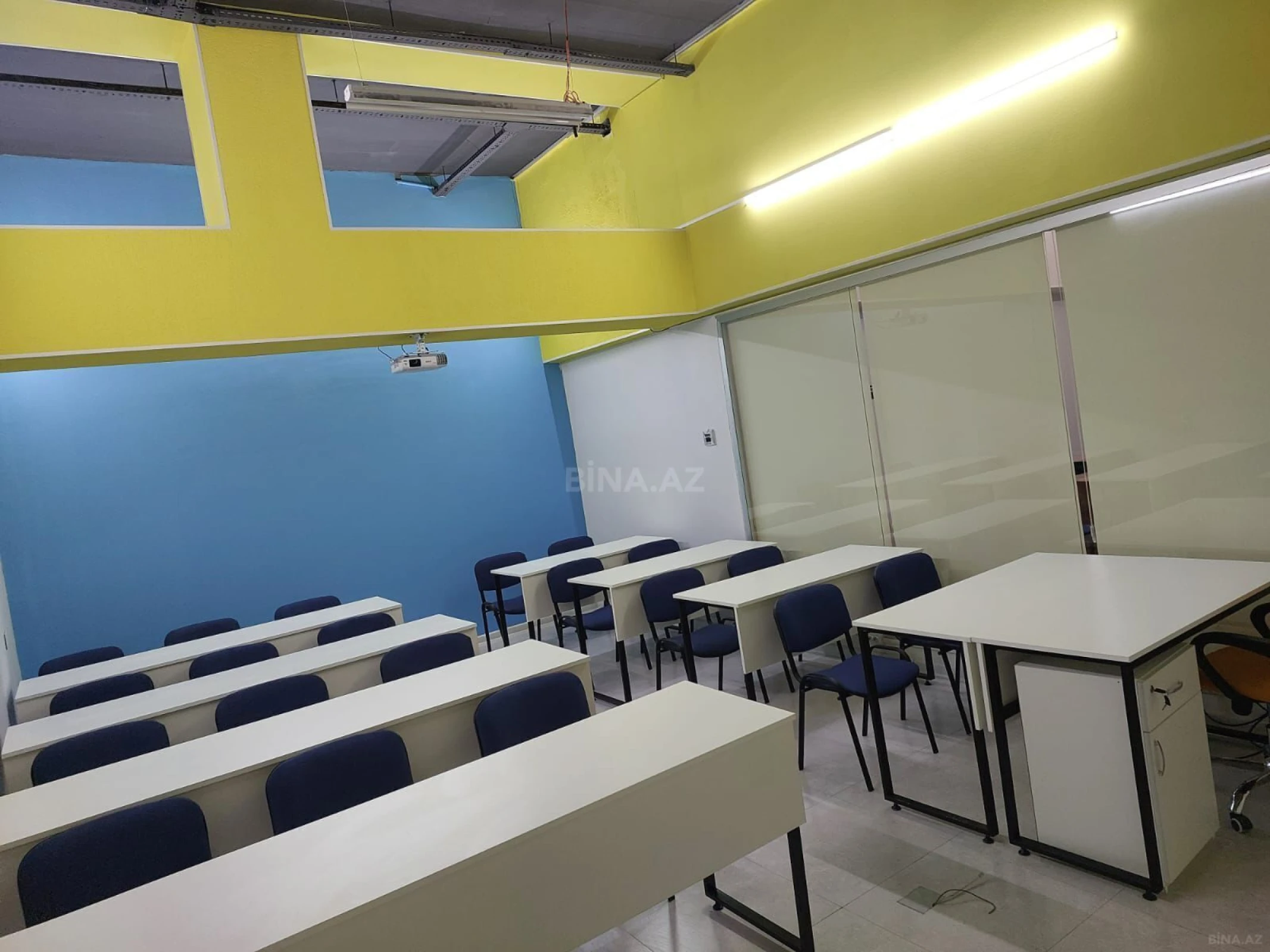 Satılır obyekt 220 m²