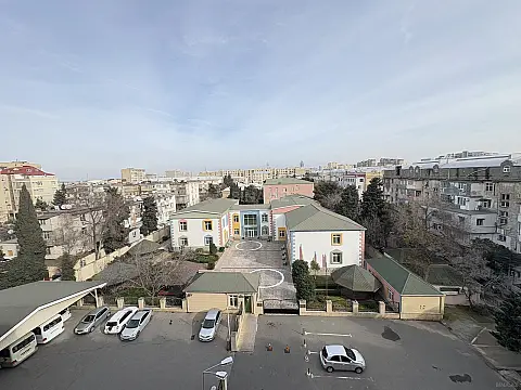 Satılır 3 otaqlı mənzil 60 m²