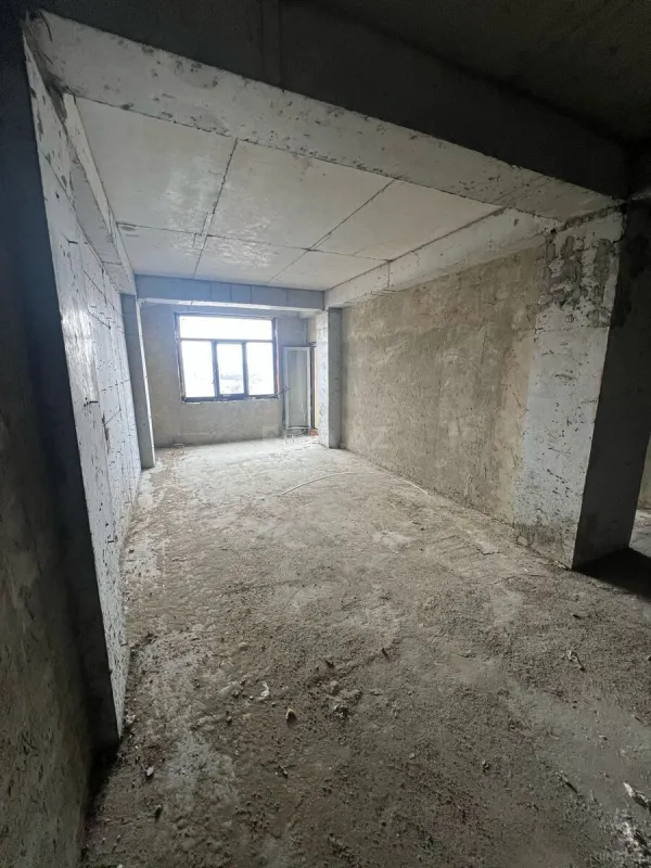 Satılır 2 otaqlı mənzil 94 m²