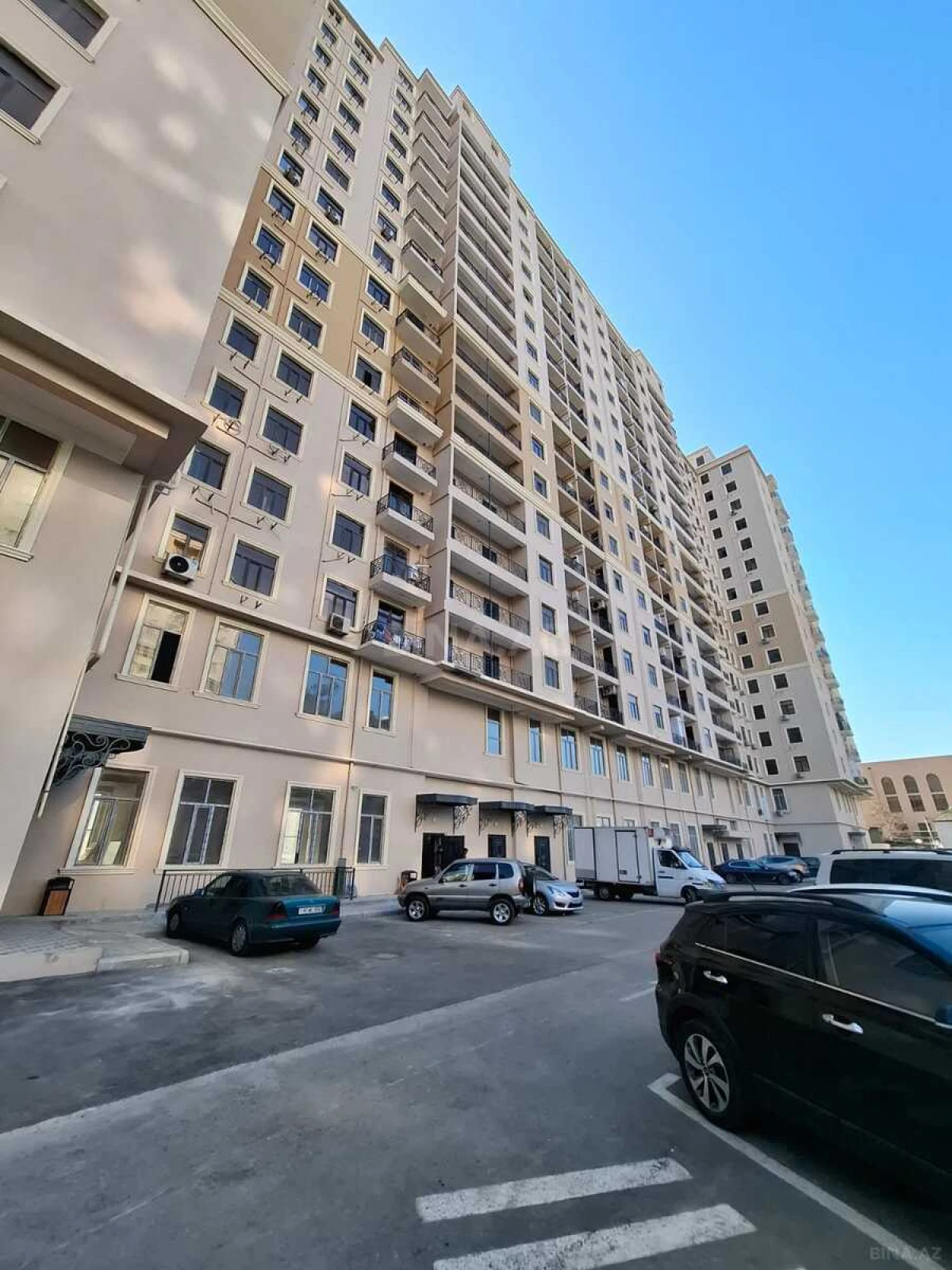 Satılır 2 otaqlı mənzil 94 m²
