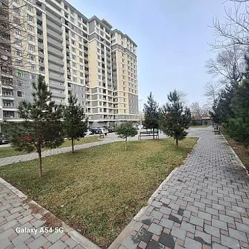 Satılır 3 otaqlı mənzil 136 m²