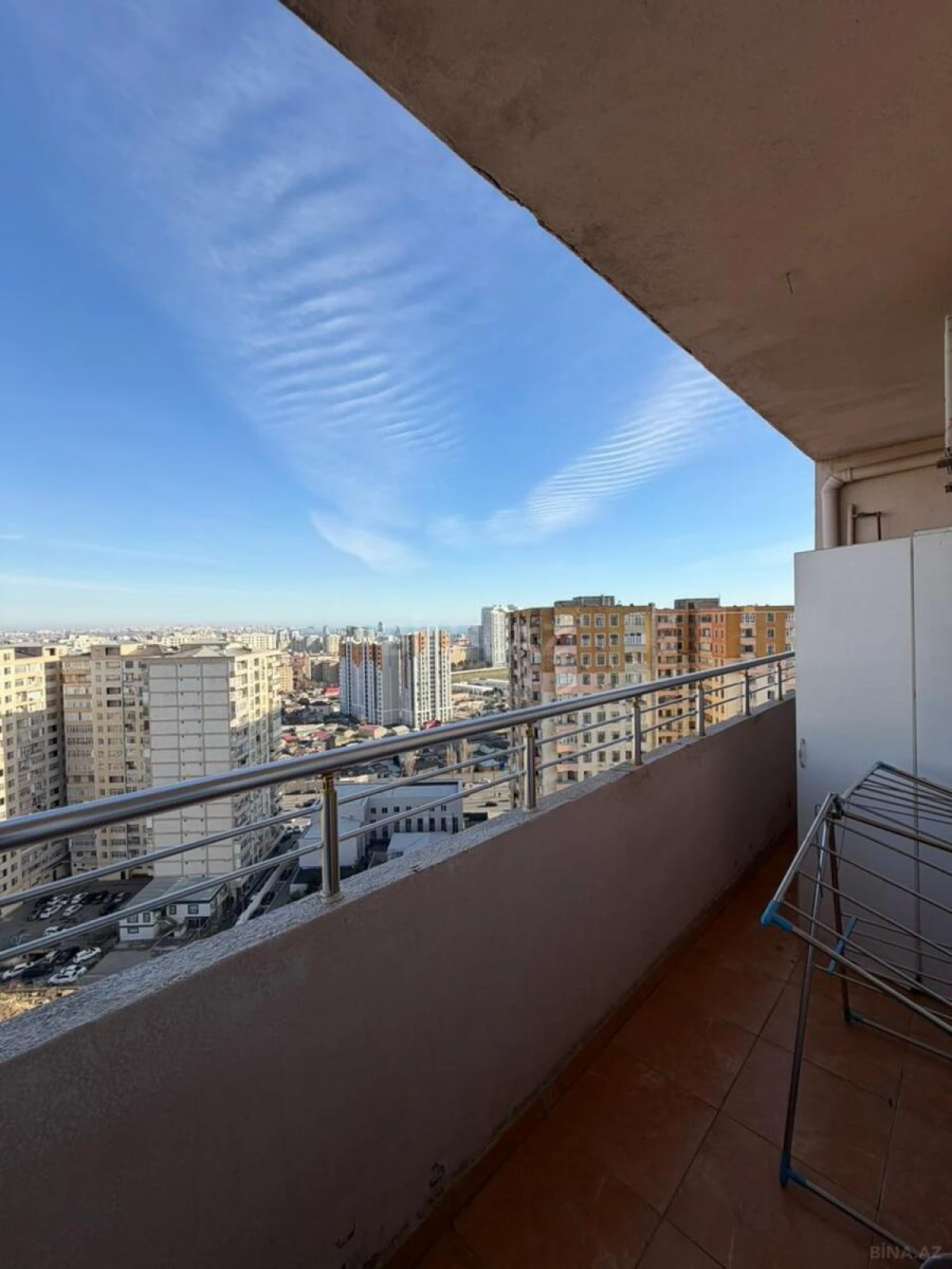 Satılır 4 otaqlı mənzil 160 m²