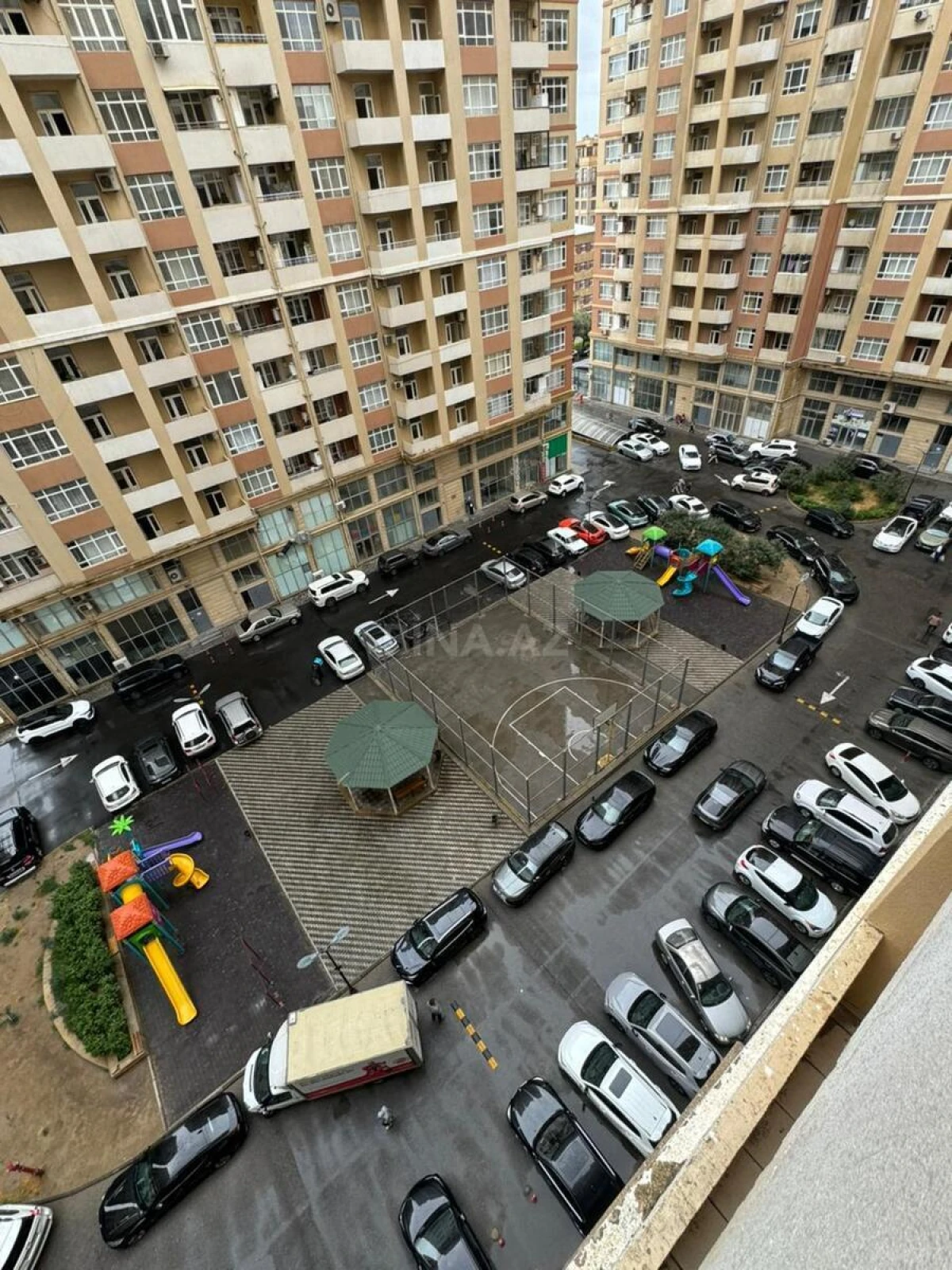 Kirayə verilir 2 otaqlı mənzil 85 m²