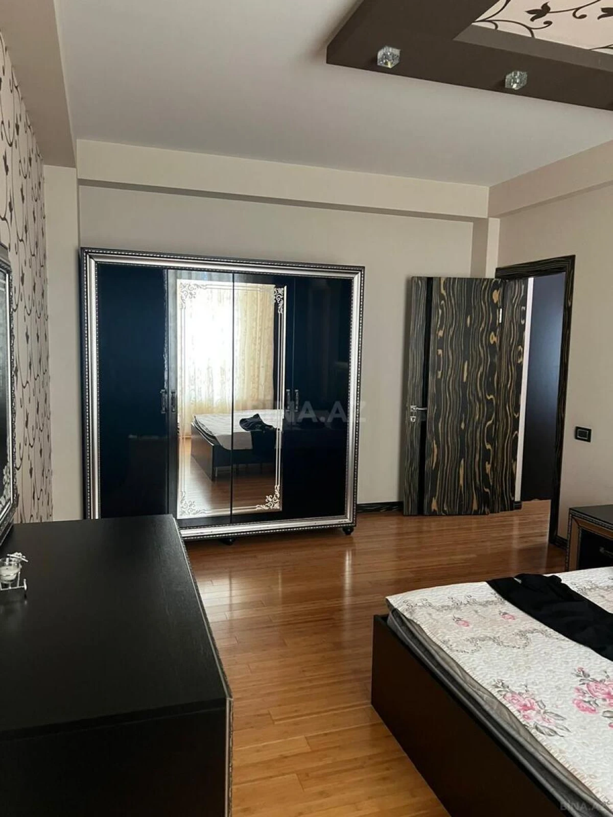 Kirayə verilir 2 otaqlı mənzil 85 m²