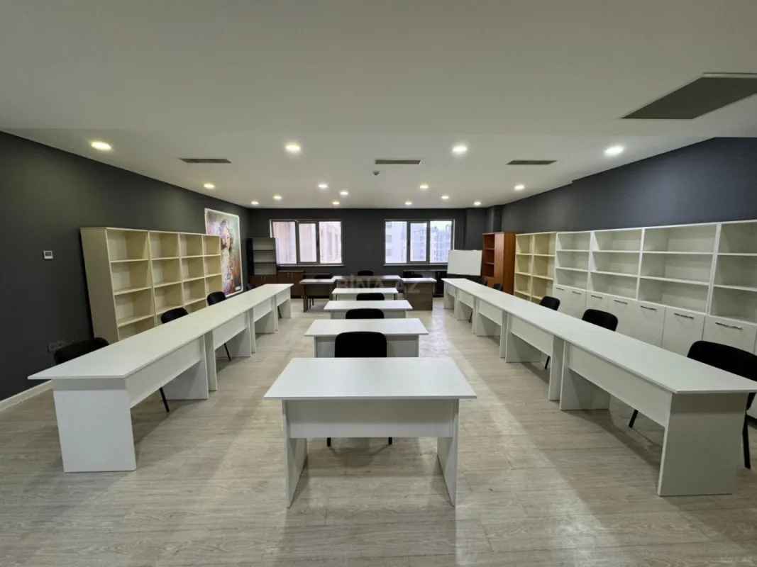 Satılır 6 otaqlı ofis 252 m²